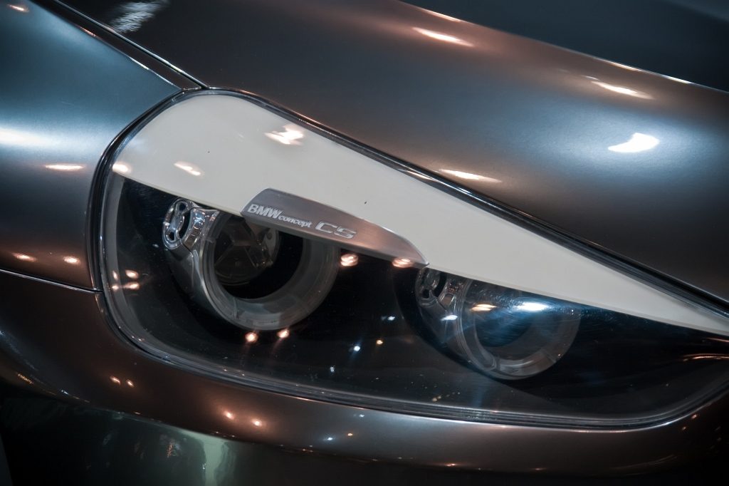 BMW E90 priekinis žibintas