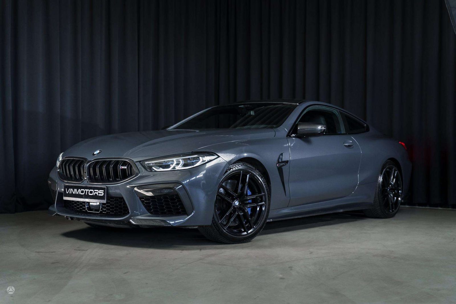 BMW M8 2023