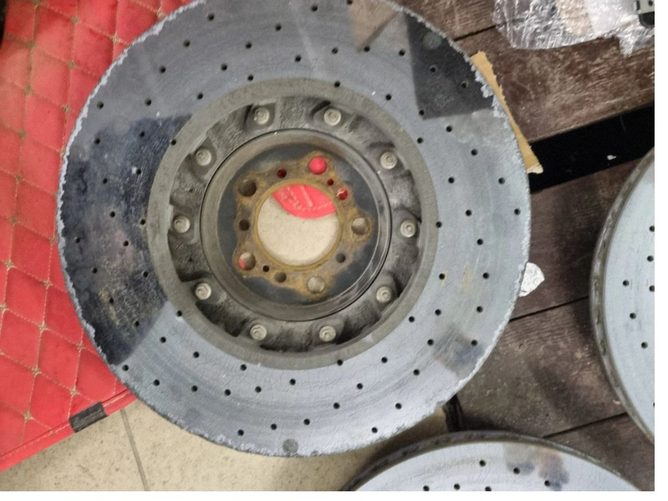 BMW M4 F82 F83 keraminių stabdžių diskų ir suportų rinkinys