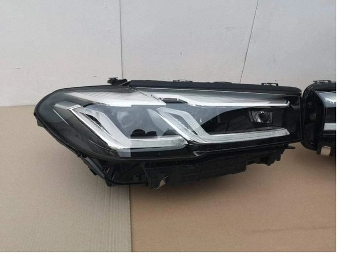 BMW 5 G30 G31 / M5 F90 LCI priekinių žibintų komplektas