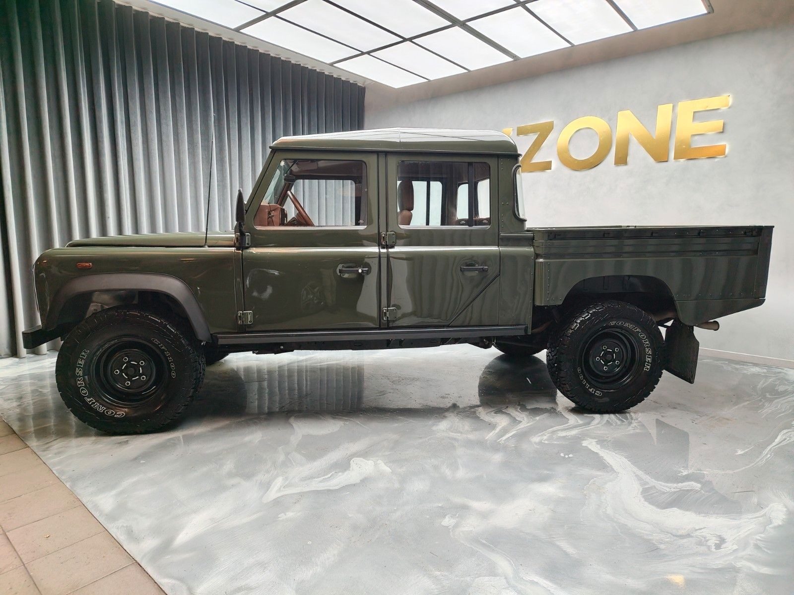 Land Rover Defender 2002
