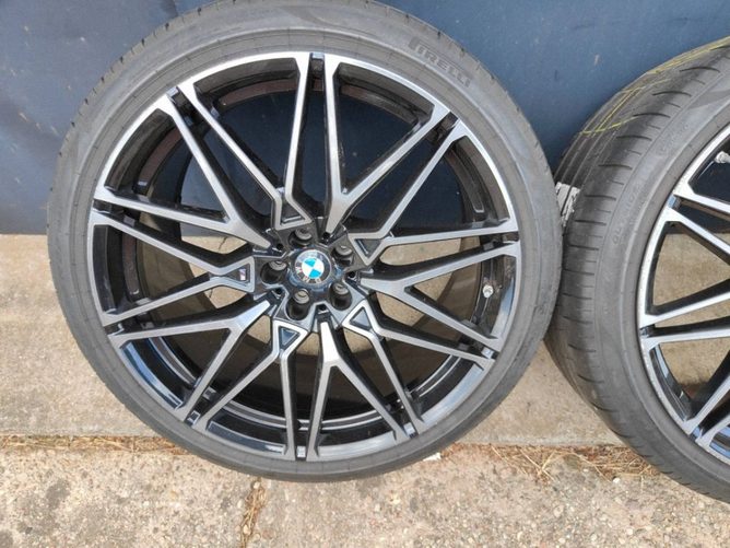 BMW X5M X6M Competition M818 R21 ratlankiai su padangomis