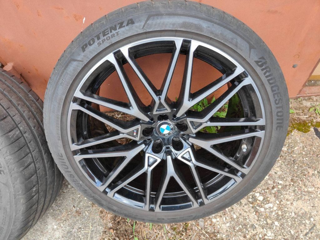 BMW X5M X6M Competition M818 R21 ratlankiai su padangomis