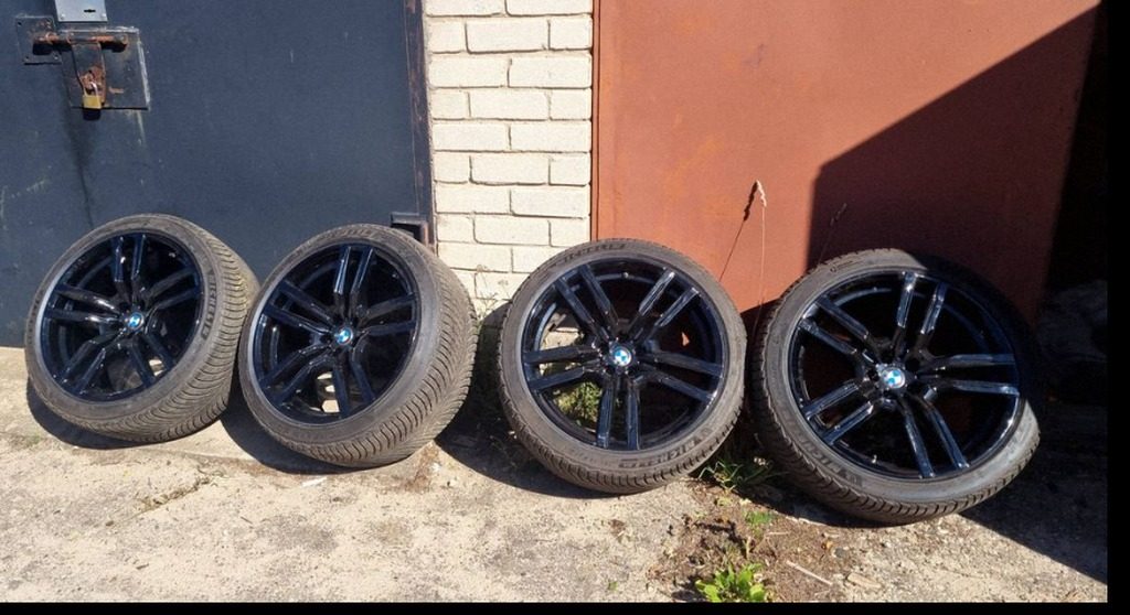 BMW X5M G05 F95 R21 ratlankiai su padangomis (4 vnt.)