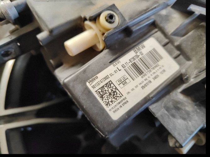 BMW 4 F32 F33 F36 LCI LED priekinis kairys zibintas (Valeo, US)