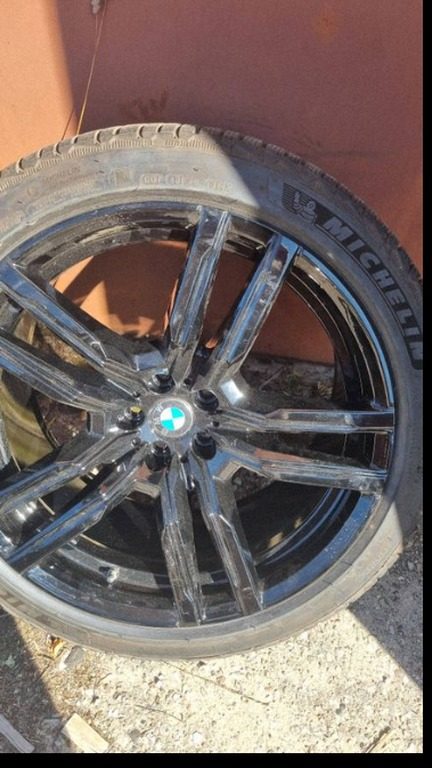 BMW X5M G05 F95 R21 ratlankiai su padangomis (4 vnt.)